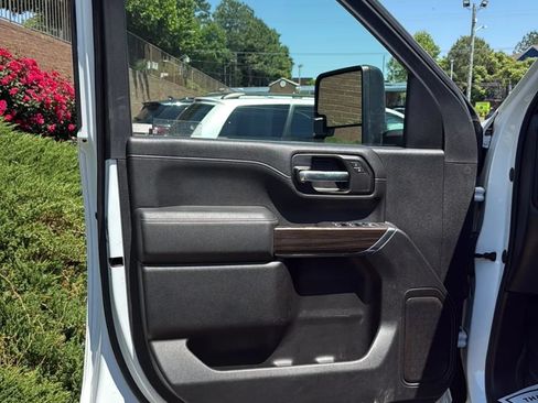 Used 2021 Chevrolet Silverado 3500 LT AWD/4WD image 12