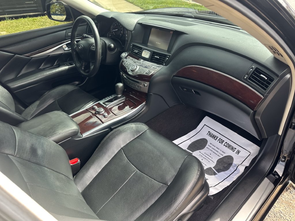 Used 2015 INFINITI Q70 3.7 RWD image 22