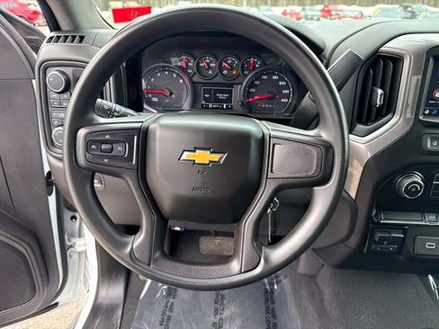 Used 2020 Chevrolet Silverado 1500 Custom image 24