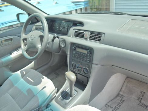 Used 2001 Toyota Camry XLE image 40