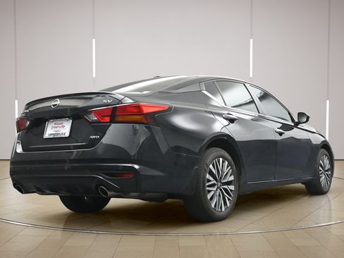 Certified 2024 Nissan Altima 2.5 SV w/ SV Premium Package AWD/4WD image 25