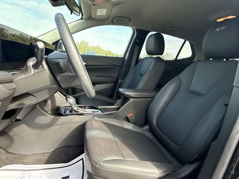 Used 2024 Buick Encore GX Sport Touring w/ Comfort Package FWD image 13