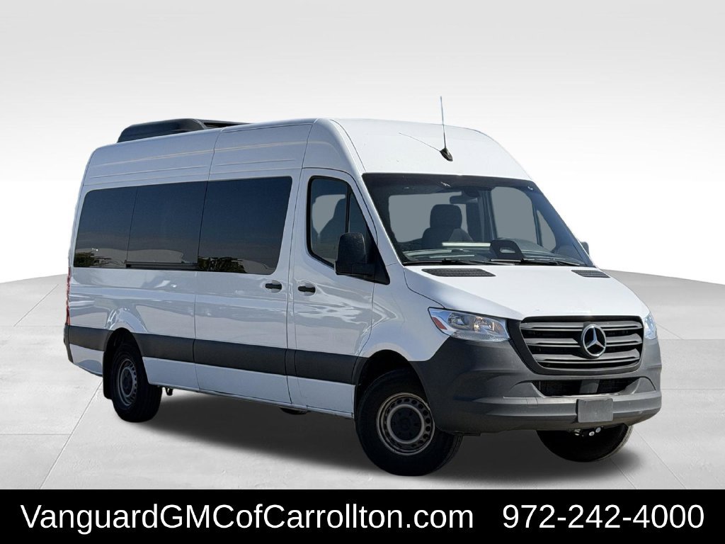 Used 2025 Mercedes-Benz Sprinter 2500 image 2