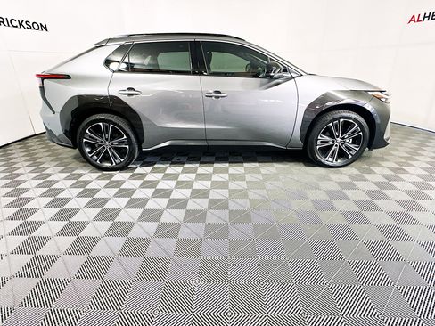 Used 2024 Toyota bZ4X Limited image 2