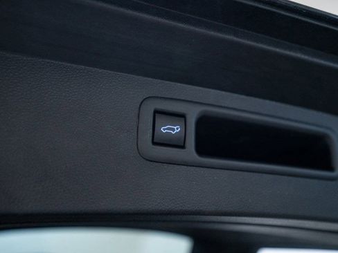 Used 2022 Toyota Highlander XSE image 42