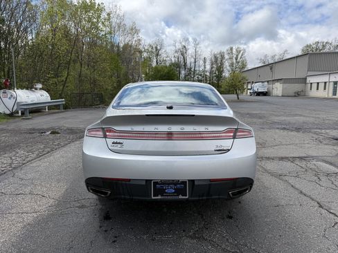 Used 2014 Lincoln MKZ FWD image 9