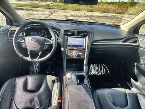 Used 2020 Ford Fusion Titanium AWD/4WD image 12