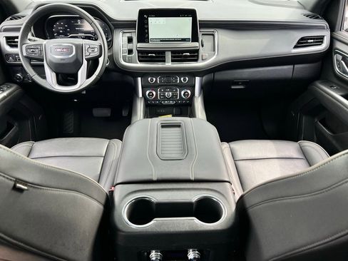 Used 2024 GMC Yukon SLT image 6