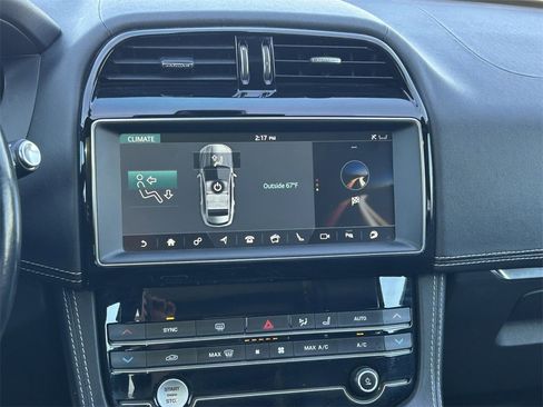 Used 2020 Jaguar F-PACE S image 21