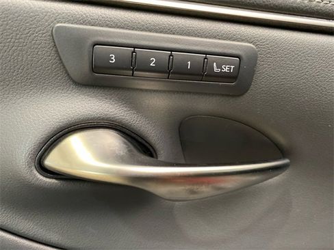 Used 2019 Lexus ES 350 image 11