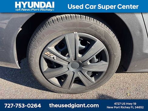 Used 2011 Volkswagen Jetta SE image 6