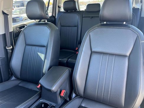 Used 2022 Volkswagen Tiguan SE w/ Panoramic Sunroof Package image 13