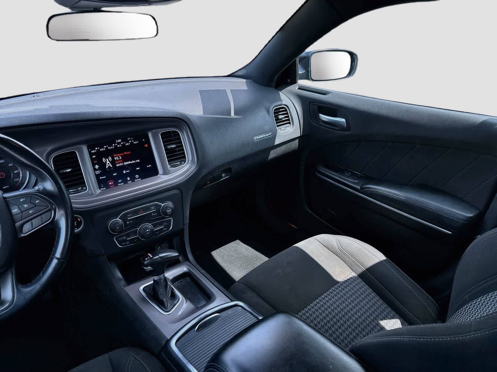 Used 2023 Dodge Charger SXT RWD image 22