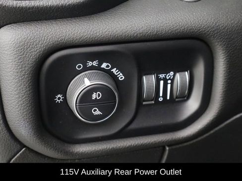 Used 2025 RAM 1500 Big Horn AWD/4WD image 20