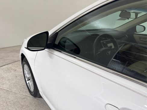 Used 2016 Toyota Camry LE image 19