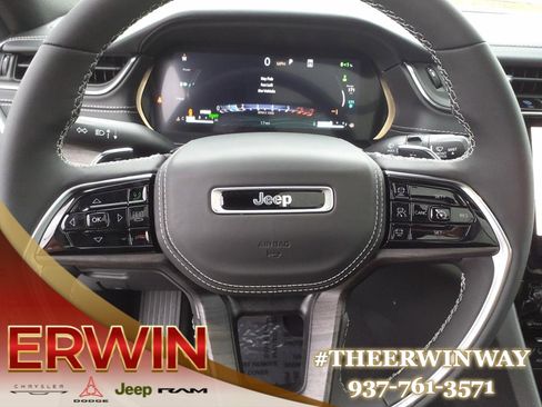 New 2023 Jeep Grand Cherokee Overland image 10