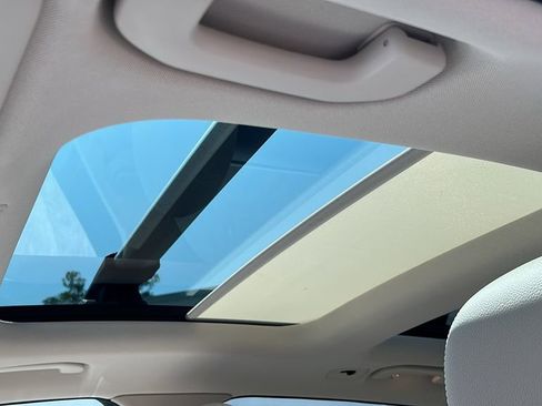 Used 2022 Mercedes-Benz GLC 300 4MATIC image 36