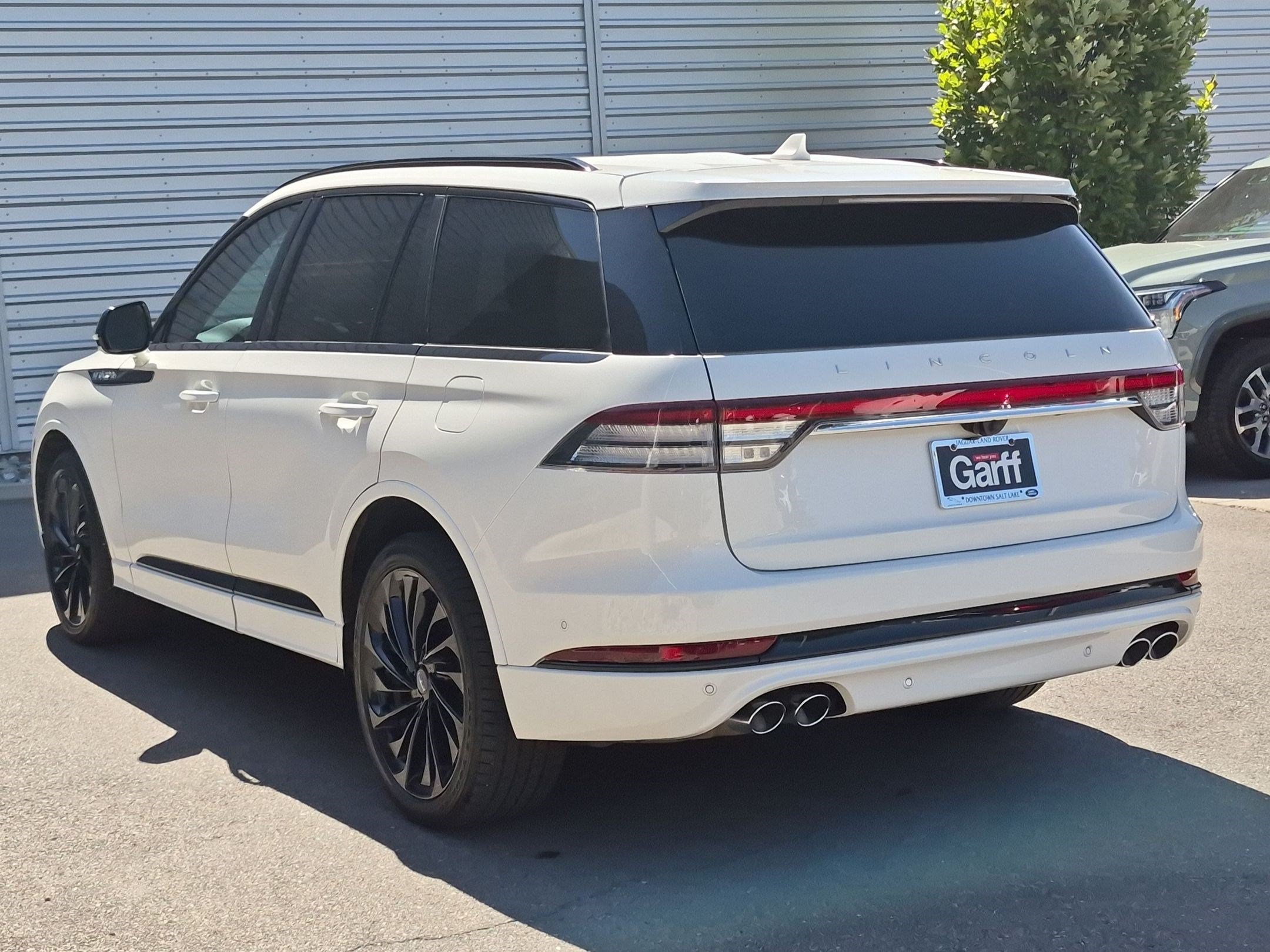Used 2024 Lincoln Aviator Reserve w/ Equipment Group 201A AWD/4WD image 7