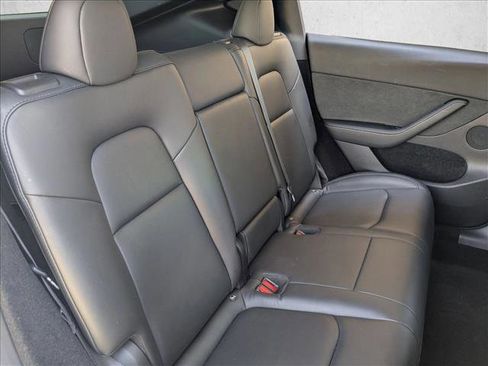 Used 2023 Tesla Model Y Long Range image 22
