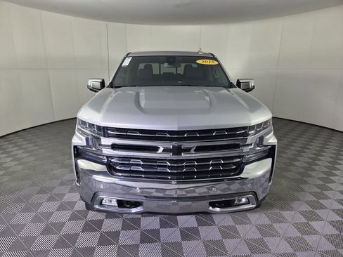 Used 2019 Chevrolet Silverado 1500 LTZ w/ LTZ Premium Package AWD/4WD image 3