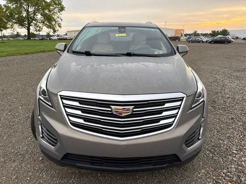 Used 2018 Cadillac XT5 Luxury w/ Driver Awareness Package AWD/4WD image 2
