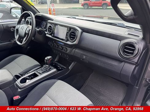 Used 2021 Toyota Tacoma TRD Off-Road w/ Technology Package image 10