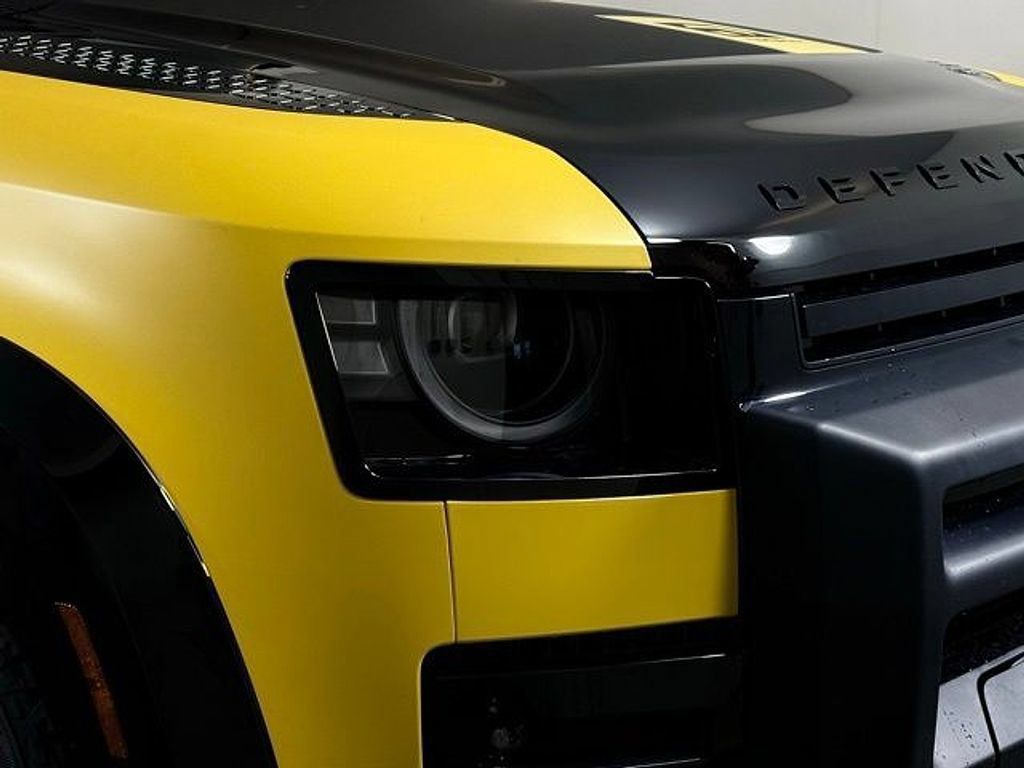 New 2026 Land Rover Defender 110 AWD/4WD image 13