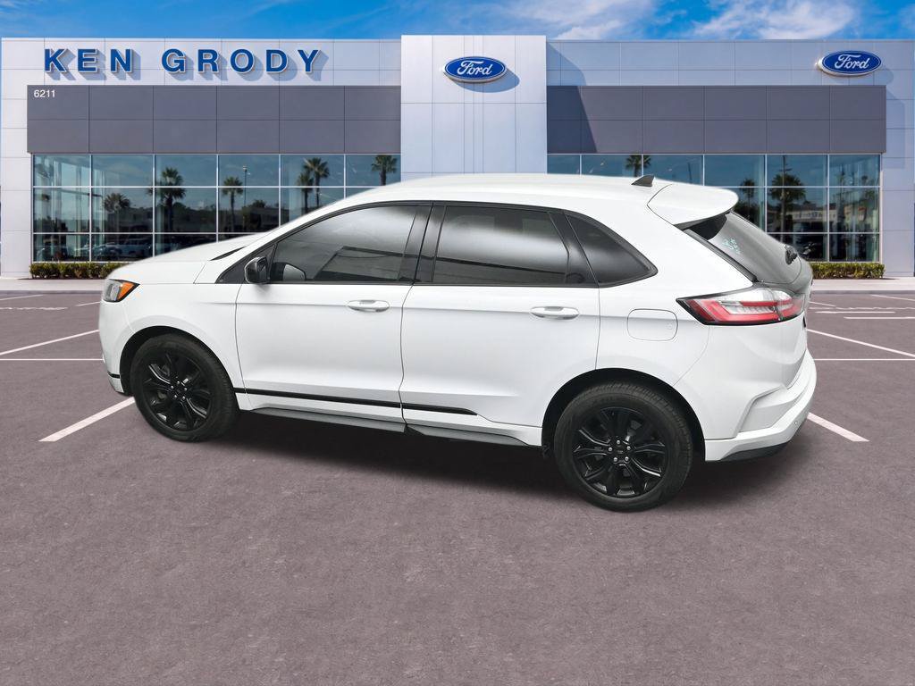 Used 2024 Ford Edge SE w/ Black Appearance Package AWD/4WD image 16
