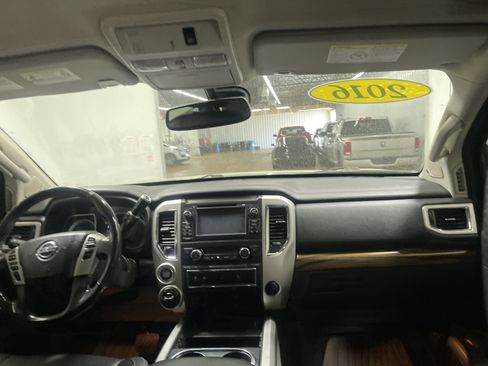 Used 2016 Nissan Titan SL AWD/4WD image 22