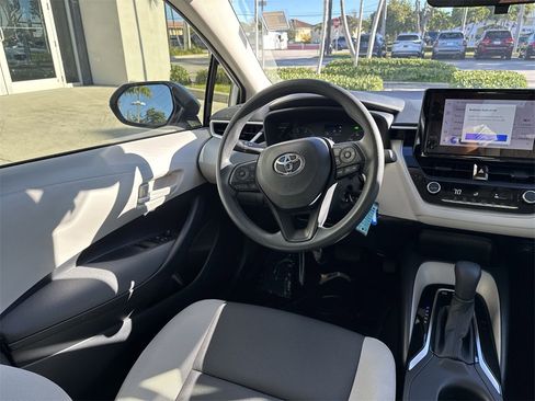 Used 2024 Toyota Corolla LE image 22