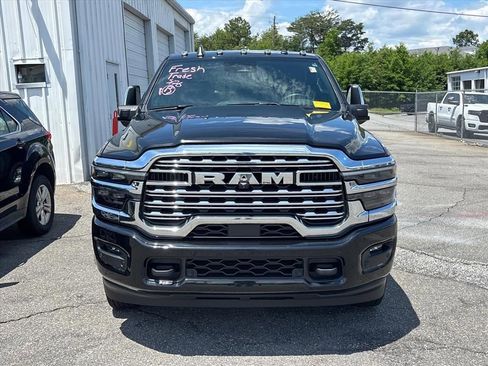 Used 2025 RAM 3500 Limited AWD/4WD image 4