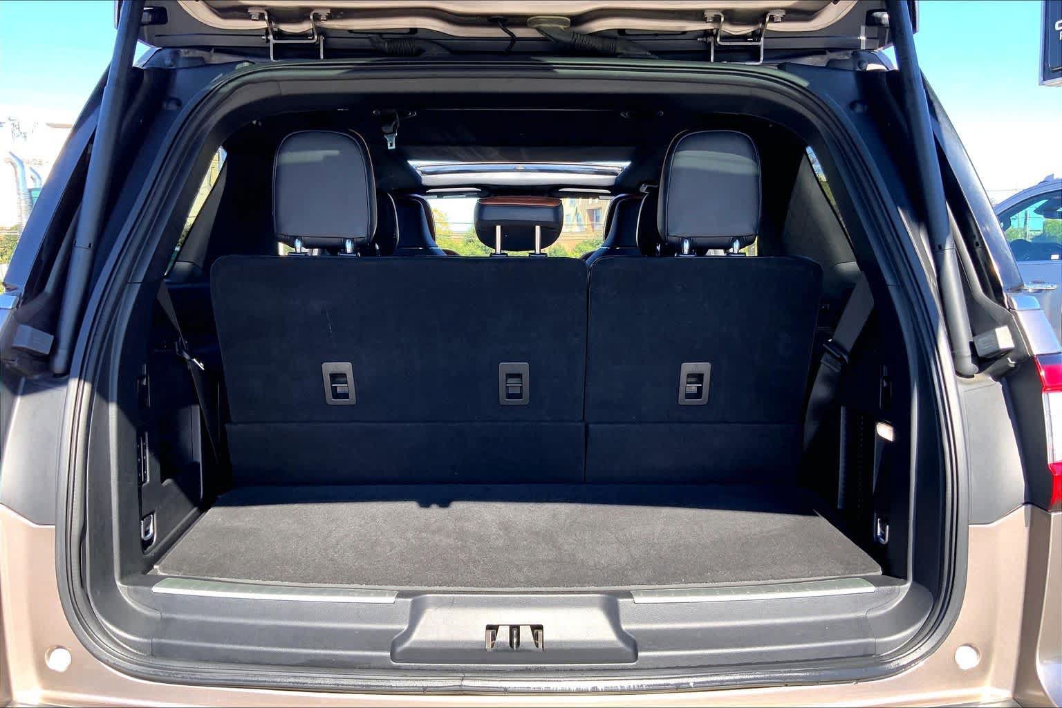 Used 2019 Lincoln Navigator Reserve w/ Cargo Package AWD/4WD image 37