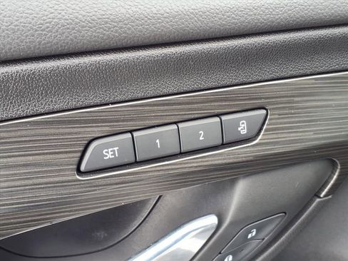 Certified 2022 GMC Terrain SLT w/ Infotainment Package II image 6