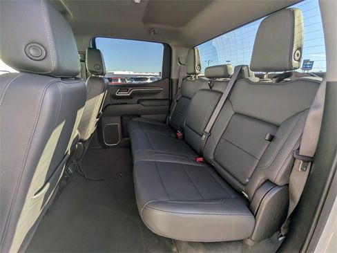 Used 2025 GMC Sierra 1500 SLT image 16