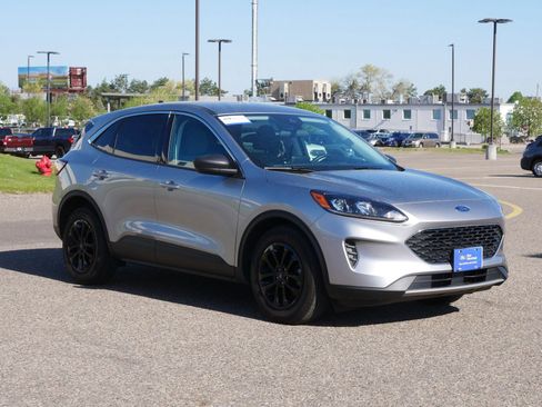 Used 2022 Ford Escape SE w/ Cold Weather Package FWD image 10