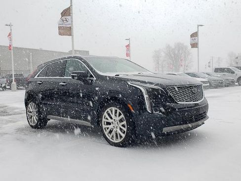 Used 2023 Cadillac XT4 Premium Luxury w/ LPO, Radiant Package image 3