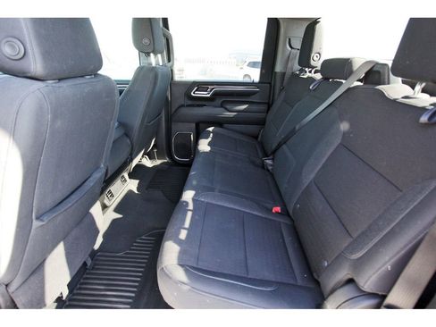 Used 2024 Chevrolet Silverado 2500 LT image 7