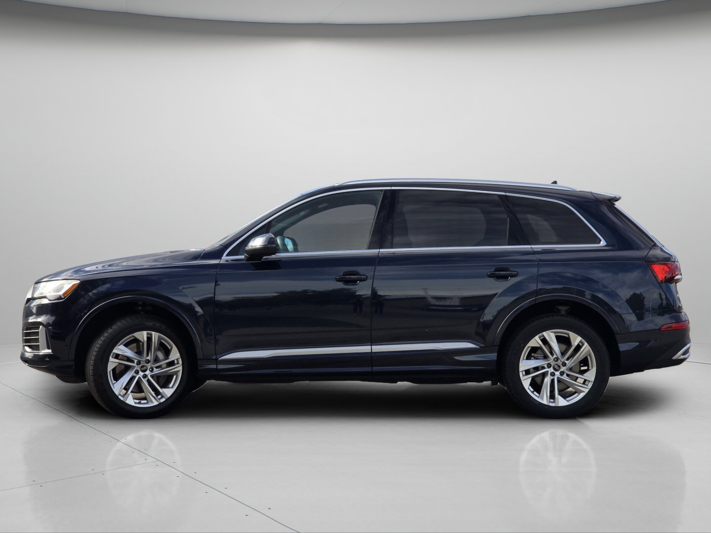 Used 2023 Audi Q7 2.0T Premium w/ Convenience Package AWD/4WD image 19