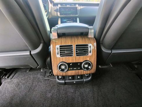 Used 2019 Land Rover Range Rover HSE AWD/4WD image 19