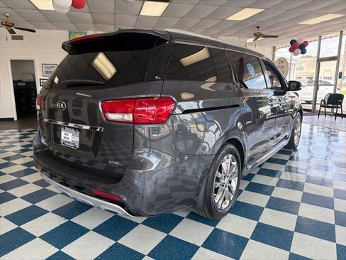 Used 2016 Kia Sedona SX Limited FWD image 7