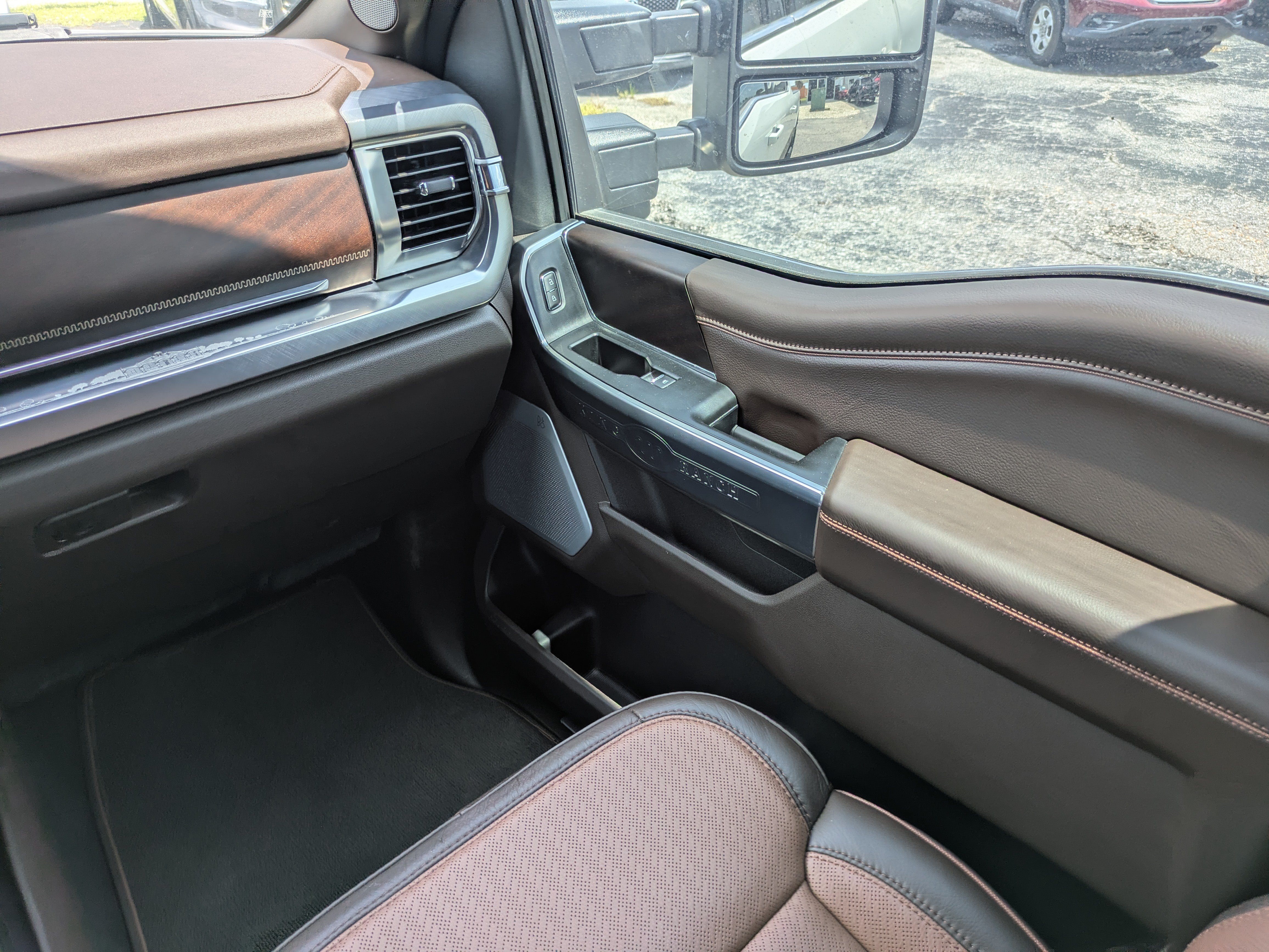 Used 2025 Ford F250 King Ranch w/ Tremor Off-Road Package AWD/4WD image 17