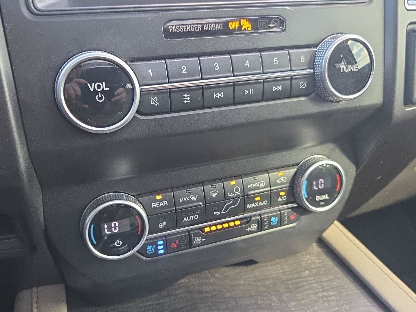 Used 2021 Ford Expedition Limited RWD image 12