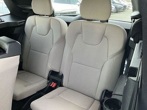 New 2026 Volvo XC90 T8 Plus w/ Protection Package Premier AWD/4WD image 13