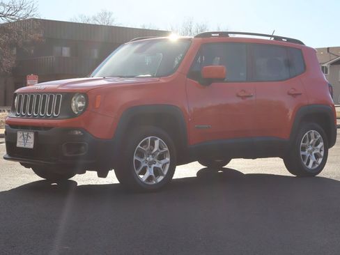 Used 2016 Jeep Renegade Latitude w/ Cold Weather Group image 11