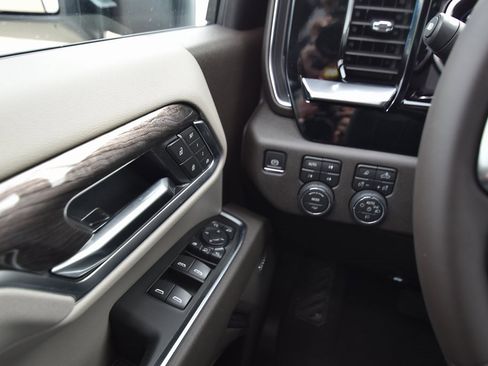 New 2026 Chevrolet Silverado 2500 LTZ w/ LTZ Convenience Package image 13