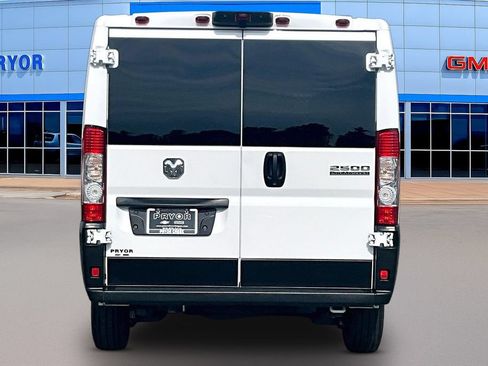 Used 2025 RAM ProMaster 2500 w/ U-Haul Equipment Group FWD image 6