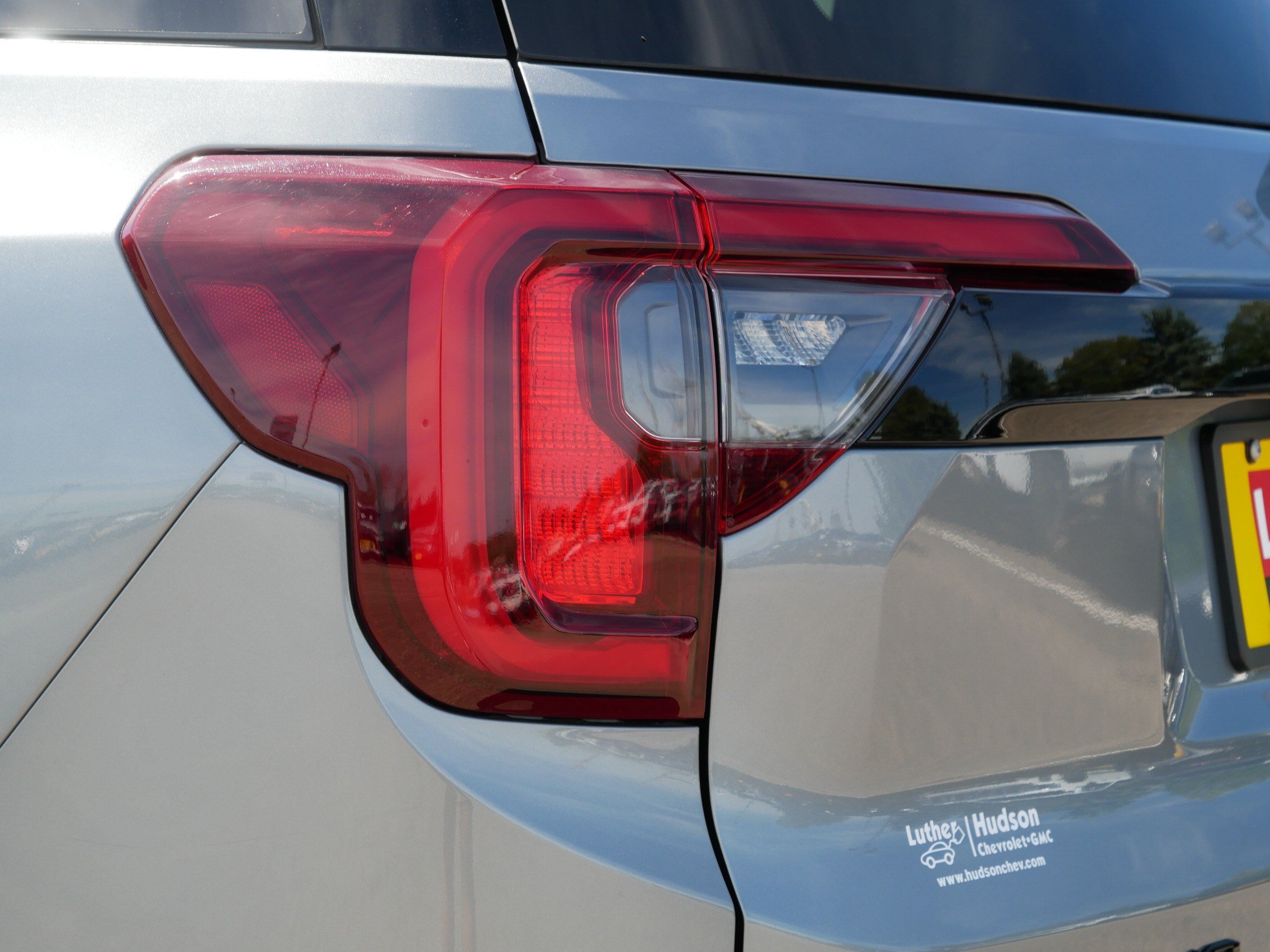 Used 2023 GMC Acadia SLE w/ Driver Convenience Package AWD/4WD image 17