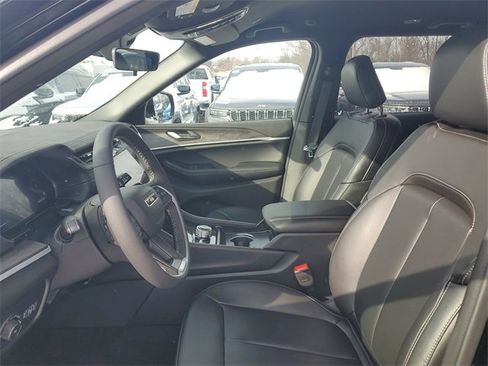 New 2025 Jeep Grand Cherokee Limited w/ Trailer Tow Package image 18