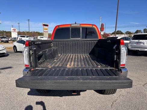 Used 2017 Toyota Tacoma SR5 image 27