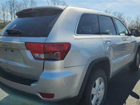 Used 2012 Jeep Grand Cherokee Laredo image 2